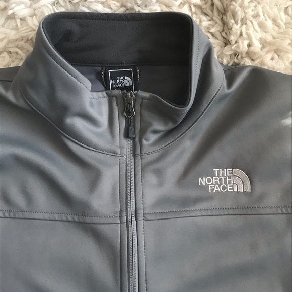 The North Face Soft Shell Jacket - Picture 3 of 8